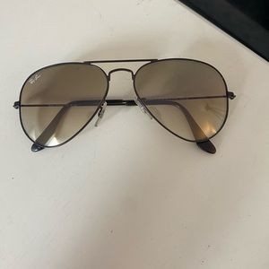 Women’s Ray-Ban Radiant Aviators